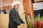 Professor Emeritus für Zeitgeschichte der Universität Wien Gerhard Botz zur Person Simon Wiesenthal
