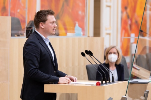 Bundesrat Florian Krumböck (ÖVP) am Rednerpult