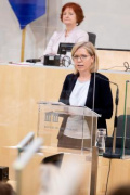 Klimaministerin Leonore Gewessler (GRÜNE) auf der Regierungsbank