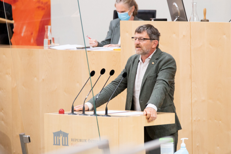 Bundesrat Andreas Lackner (GRÜNE) am Rednerpult