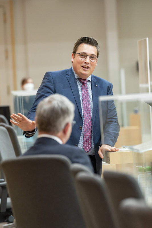 Am Rednerpult Bundesrat Christoph Steiner (FPÖ) bei der Begründung der Anfrage