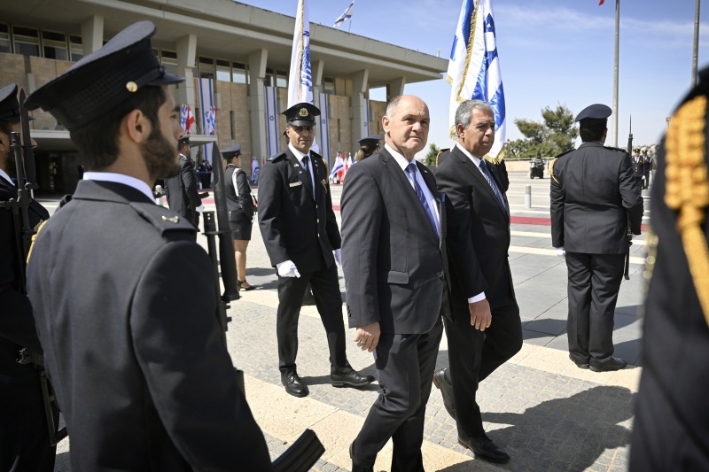 Besuch der Knesset und Treffen mit dem Sprecher der Knesset..Von links: Nationalratspräsident Wolfgang Sobotka (ÖVP), Sprecher der Knesset Mickey Levy