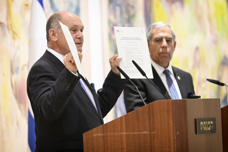 Besuch der Knesset und Treffen mit dem Sprecher der Knesset..Von links: Nationalratspräsident Wolfgang Sobotka (ÖVP), Sprecher der Knesset Mickey Levy