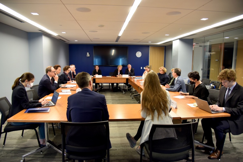 Think Tank Round Table - Atlantic Council. Blick Richtung VeranstaltungsteilnehmerInnen