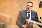 Am Rednerpult: Klubobmann August Wöginger (ÖVP)