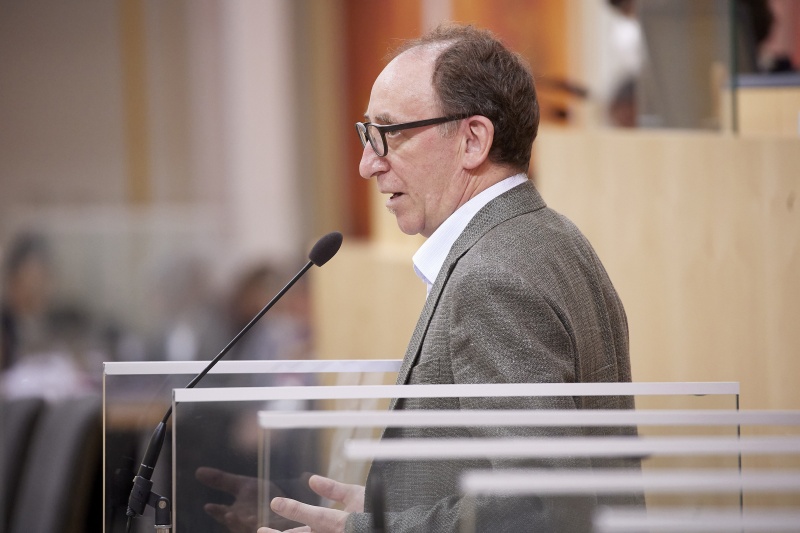 Gesundheitsminister Johannes Rauch (GRÜNE)  auf der Regierungsbank