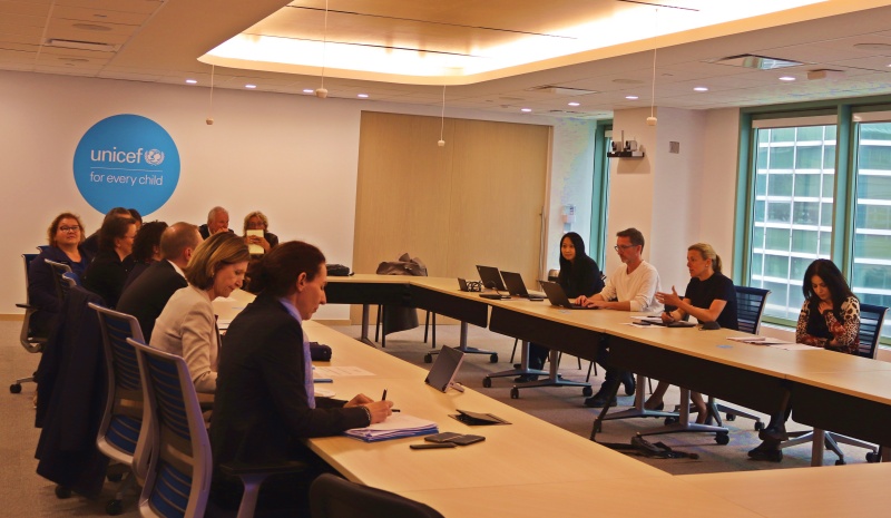 Treffen mit dem UNICEF Deputy Executive Director. Aussprache