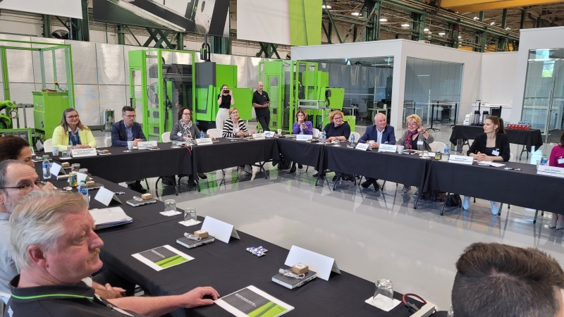 Besuch der ENGEL Machinery Inc. - Unternehmensführung und Gespräch mit regionalen Vertretern
