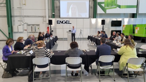 Besuch der ENGEL Machinery Inc. - Unternehmensführung und Gespräch mit regionalen Vertretern