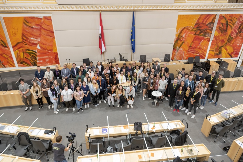 Gruppenfoto mit den teilnehmenden Lehrlingen