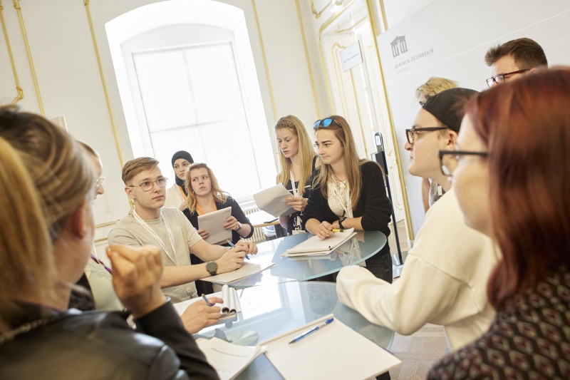 Teilnehmer:innen bei Koalitionsgesprächen