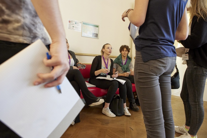 Teilnehmer:innen bei Koalitionsgesprächen