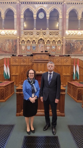 Von links: Bundesratspräsidentin Christine Schwarz-Fuchs (ÖVP), ungarischer Parlamentspräsident László Kövér