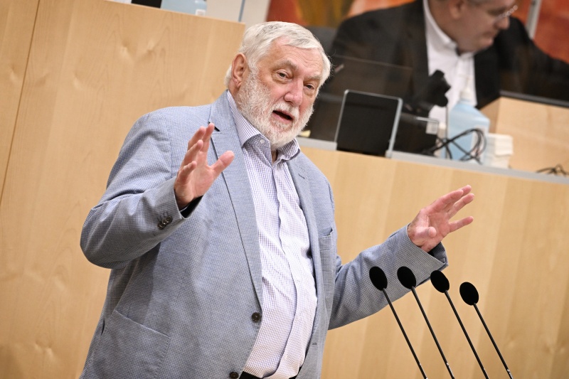 Am Rednerpult: EU-Kommissar a.D. Franz Fischler zum Thema ‚Die peripheren Regionen stärken‘ 