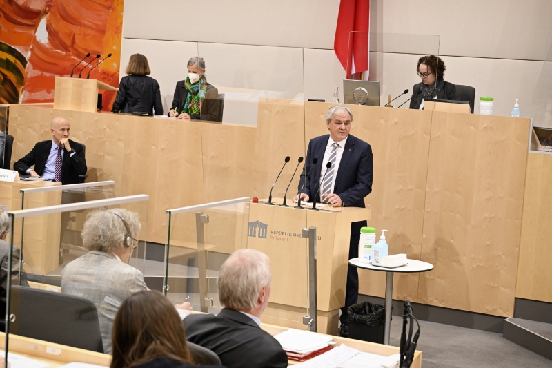 Am Rednerpult: Landtagspräsident Vorarlberg Harald Sonderegger zum Thema ‚Vorarlberg – die progressive Provinz‘