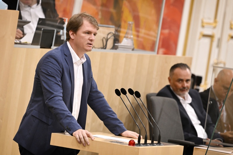 Bundesrat Bernhard Hirczy (ÖVP) am Rednerpult