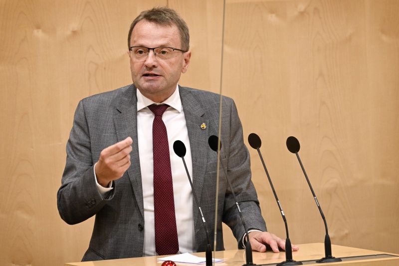 Europaabgeordneter Hannes Heide (SPÖ) am Rednerpult