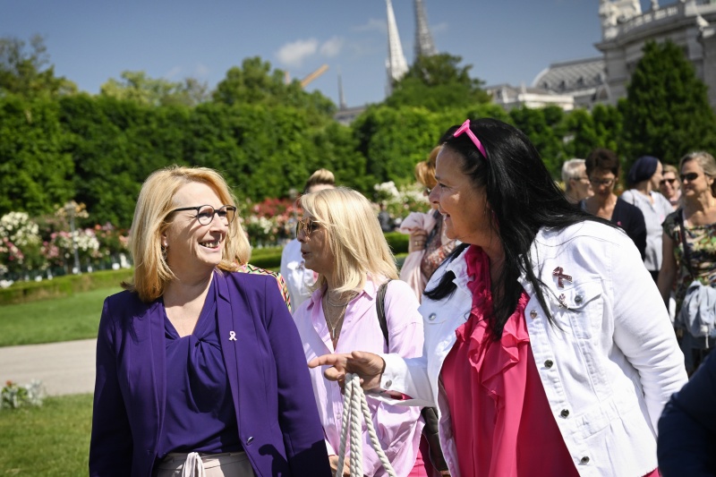 Von links: Zweite Nationalratspräsidentin Doris Bures (SPÖ), Doris Kiefhaber