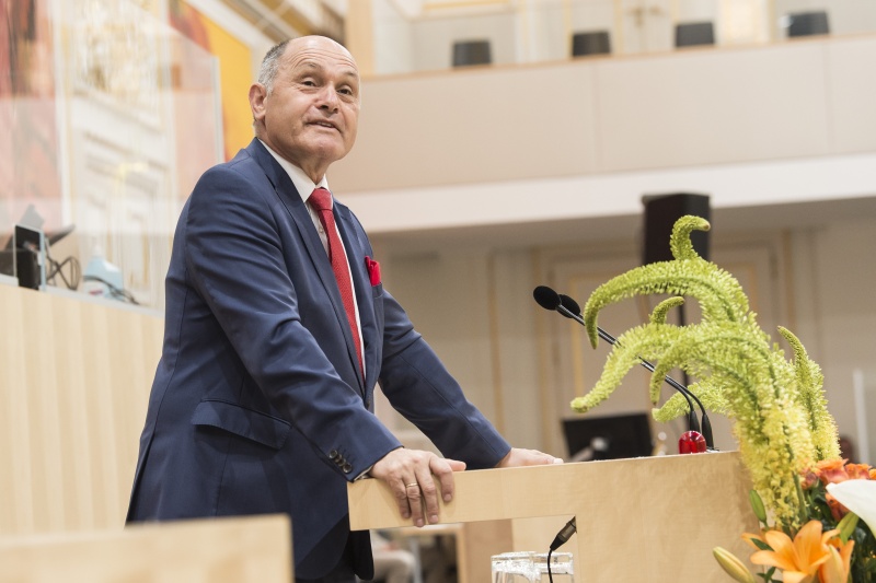Am Rednerpult: Nationalratspräsident Wolfgang Sobotka (ÖVP)