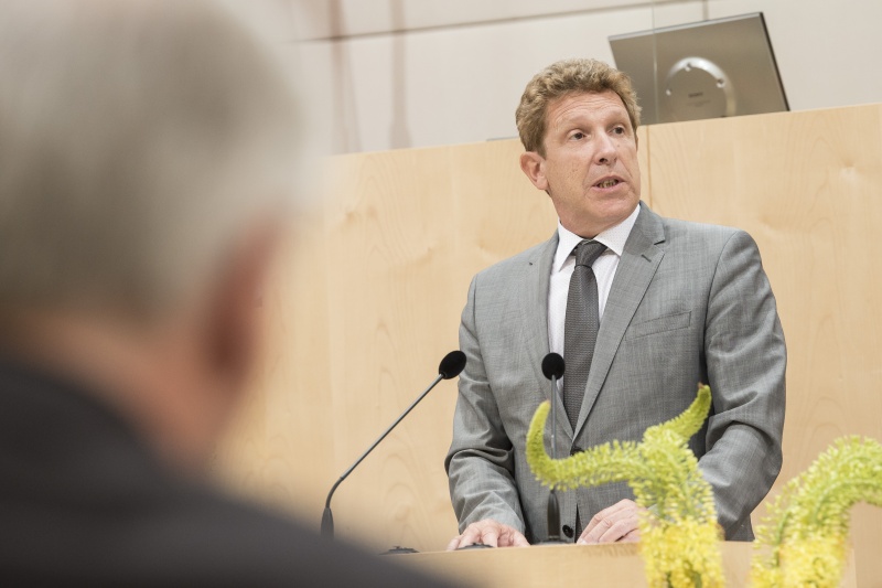 Am Rednerpult: Volksanwalt Bernhard Achitz