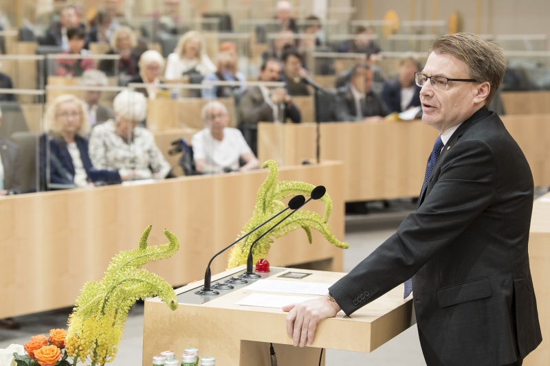 Am Rednerpult: Präsident des International Ombudsman Institute Chris Field
