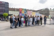 Gruppenfoto mit Bildungsminister Martin Polaschek (ÖVP) und den  Schüler:innen