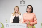Danksagung und Abschlussworte durch Nationalratsabgeordnete Elisabeth Feichtinger (SPÖ) und Nationalratsabgeordnete Gudrun Kugler (ÖVP)