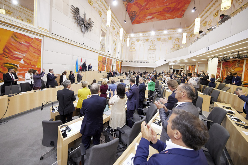 Von rechts: Nationalratspräsident Wolfgang Sobotka (ÖVP), Parlamentspräsident der Ukraine Ruslan Stefantschuk