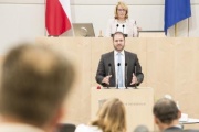 Am Rednerpult: Europaabgeordneter Christian Sagartz (ÖVP)