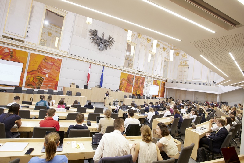 Begrüßungsworte von Bundesschulsprecherin Susanna Öllinger