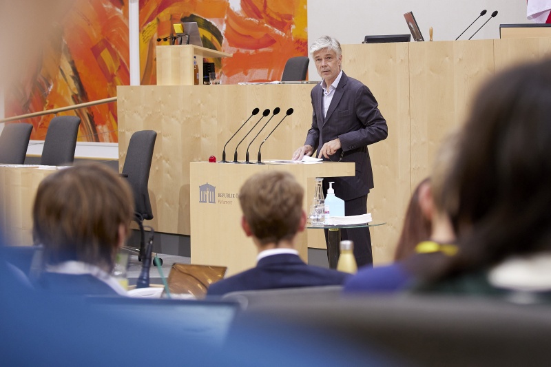 Einleitende Worte Parlamentsdirektor Harald Dossi