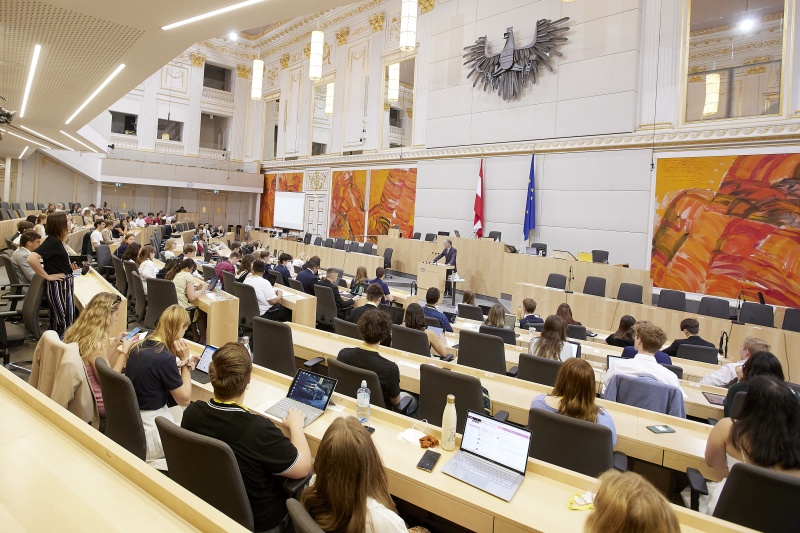 Einleitende Worte Parlamentsdirektor Harald Dossi
