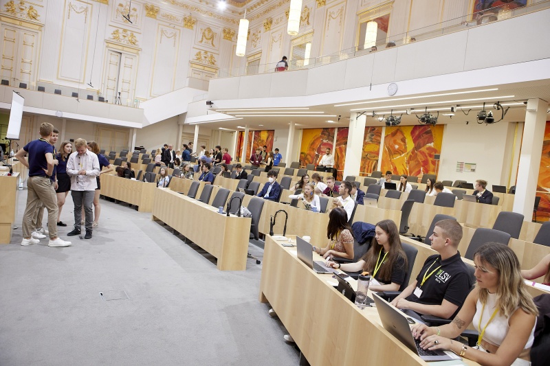 Blick auf die Delegierten