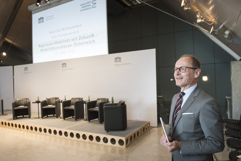 Moderator Gerald Gross