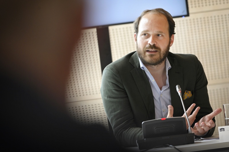 Nationalratsabgeordneter Nikolaus Scherak (NEOS) am Wort