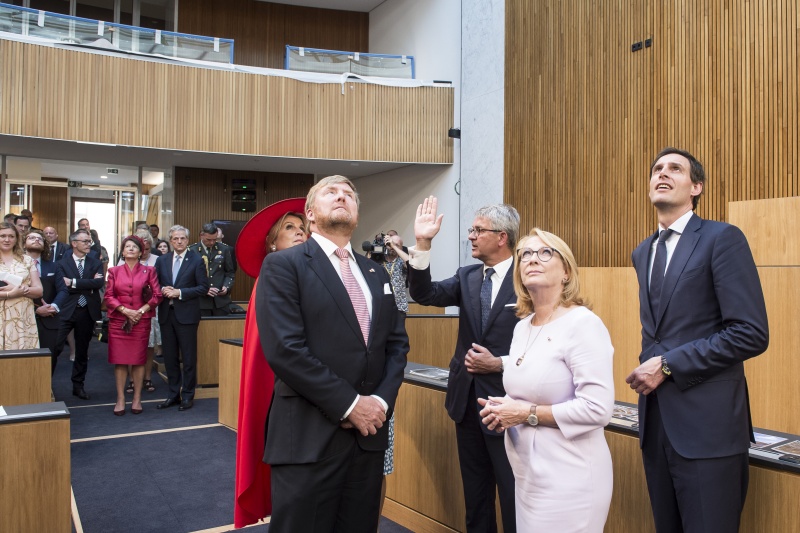 Besuch der Parlamentsbaustelle. Von links: I.M. Königin Maxima mit S.M. König Willem Alexander von Oranje-Nassau, Parlamentsvizedirektor Alexis Wintoniak, Zweite Nationalratspräsidentin Doris Bures (SPÖ)
