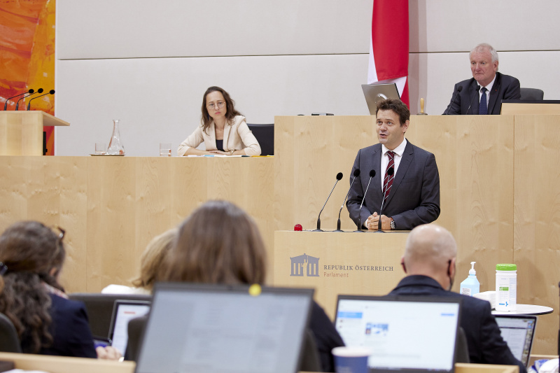 Am Rednerpult Bundesrat Sascha Obrecht (SPÖ)