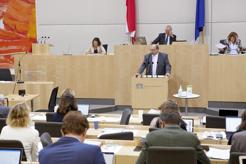 Am Rednerpult Bundesrat Michael Bernard (FPÖ)