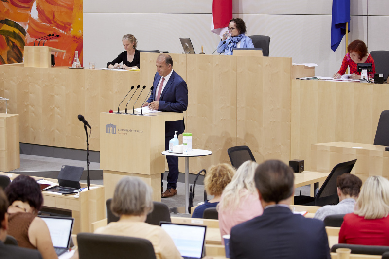 Am Rednerpult Bundesrat Otto Auer (ÖVP)