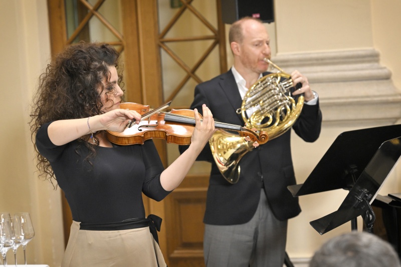 Musikalische Untermalung: Anna Rothschild Ensemble