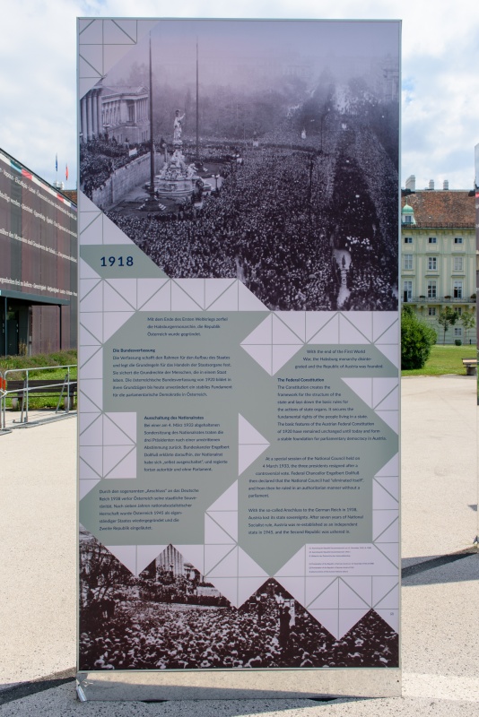 Parlament 1918 - Stele 8 Rückseite