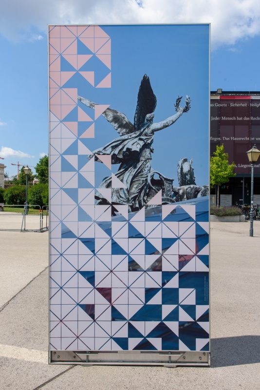 Quadriga - Stele 12 Vorderseite