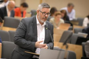 Fragesteller Nationalratsabgeordneter Ralph Schallmeiner (GRÜNE)
