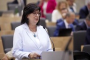 Fragestellerin Nationalratsabgeordnete Rosa Ecker (FPÖ)