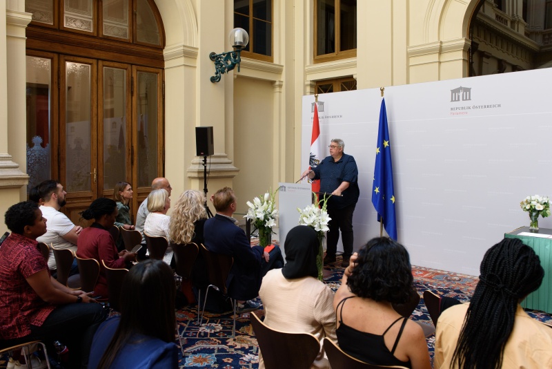 Int. Sekretär des ÖGB Marcus Strohmeier am Rednerpult