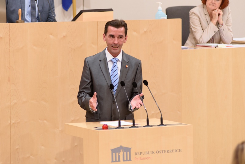 Bundesrat Josef Ofner (FPÖ) am Rednerpult