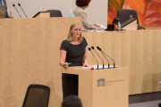 Bundesrätin Maria Huber (Grüne) am Rednerpult