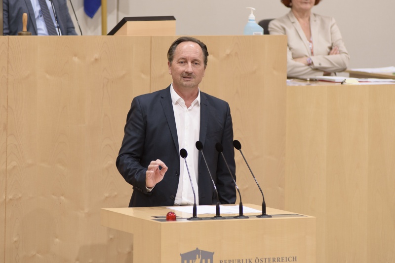 Bundesrat Günter Kovacs (SPÖ) am Rednerpult