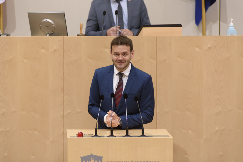 Bundesrat Sascha Obrecht (SPÖ) am Rednerpult