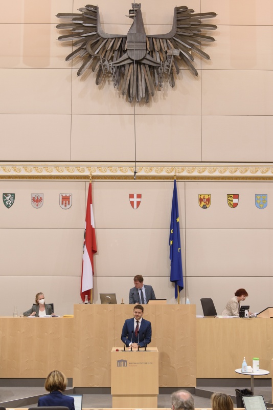 Bundesrat Sascha Obrecht (SPÖ) am Rednerpult